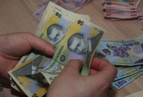 Un consilier de credite din Marghita a deturnat peste 200.000 lei din conturile clienţilor în conturile familiei